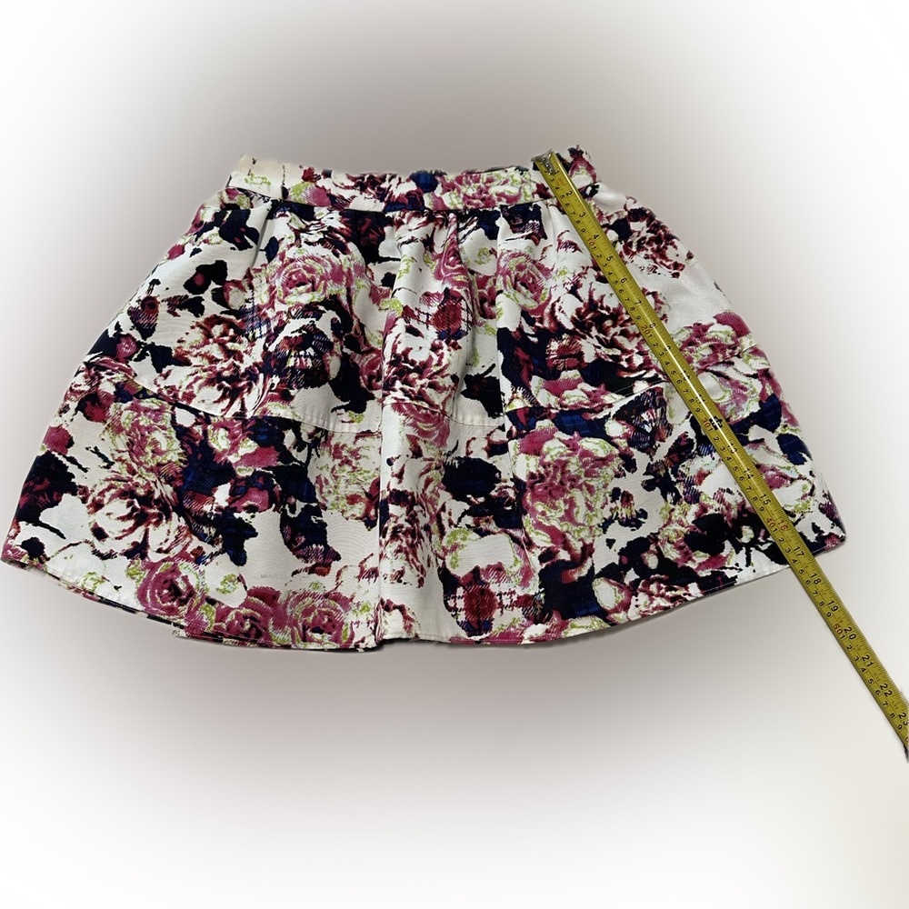 Express A-Line Pleated Floral Skirt-Size 4 - Picture 4 of 8